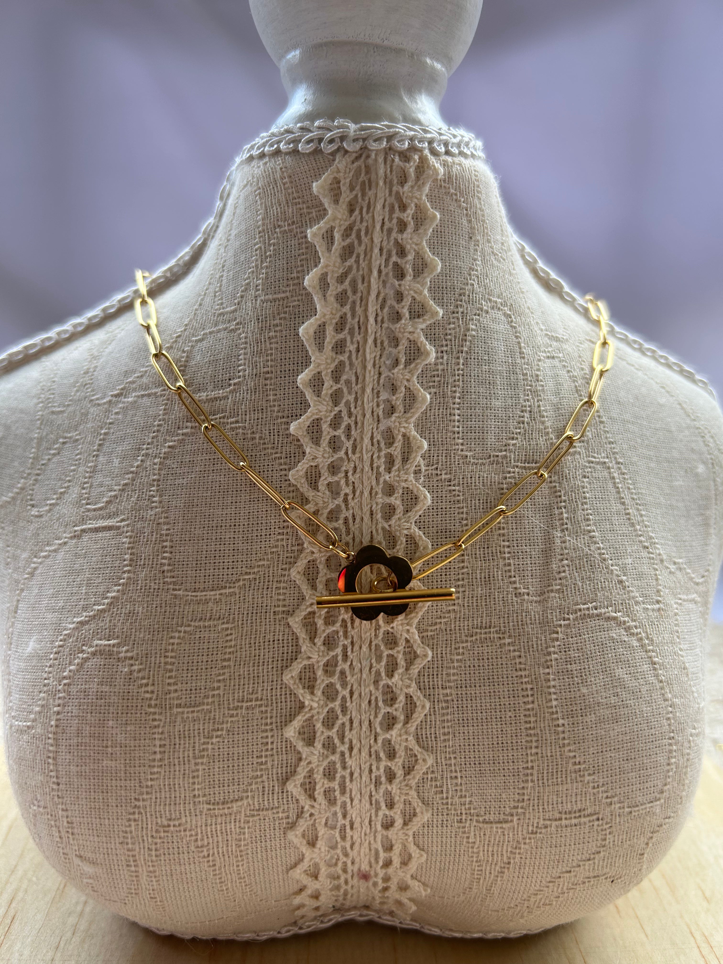 FLOR NECKLACE