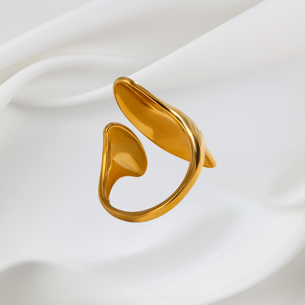 IVY RING