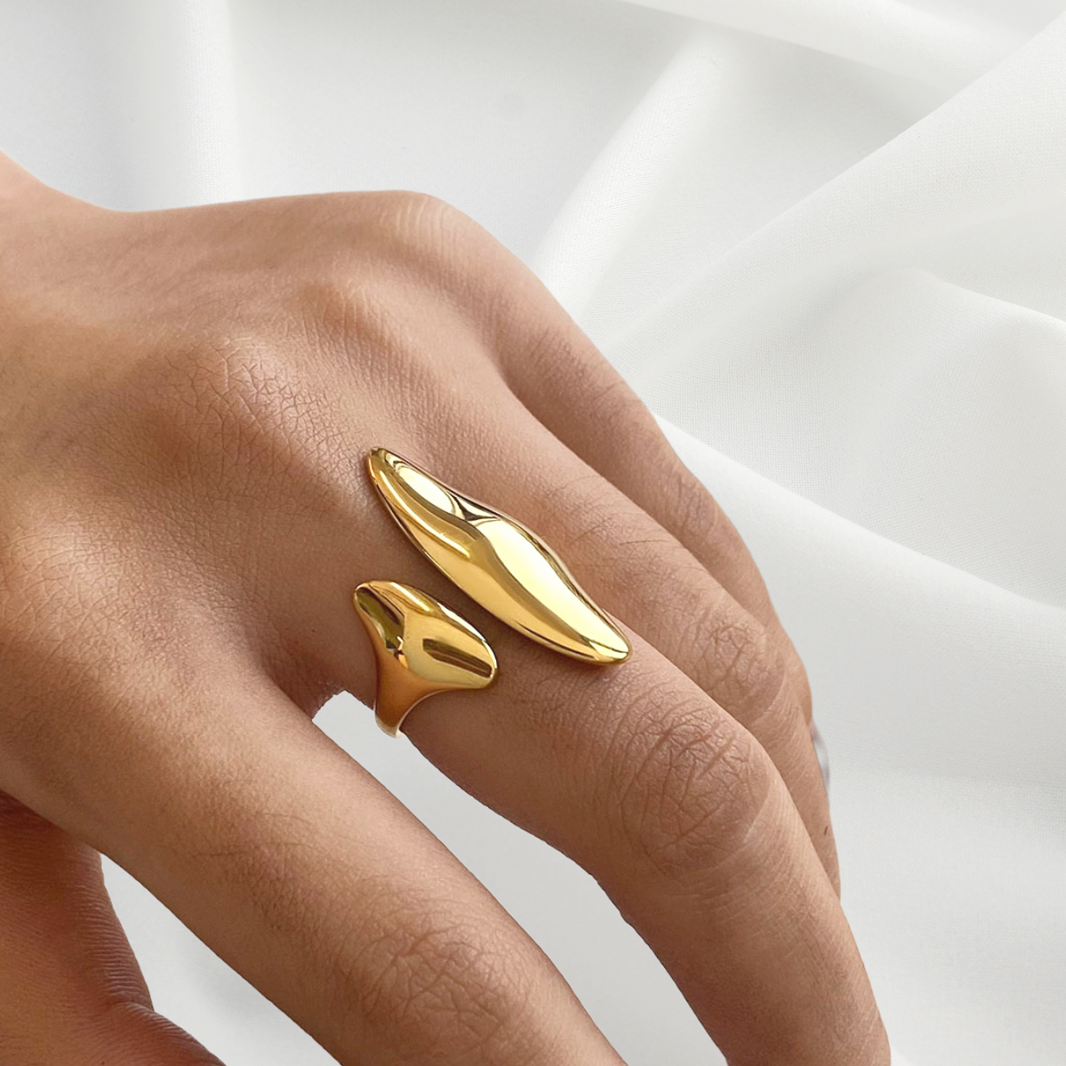 IVY RING