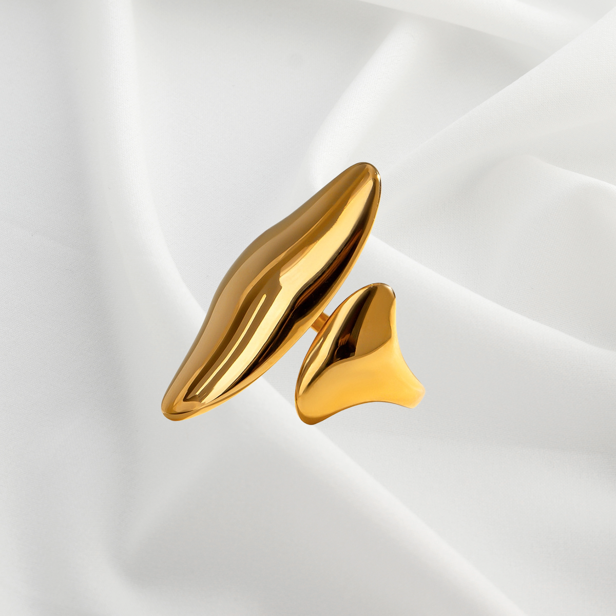 IVY RING