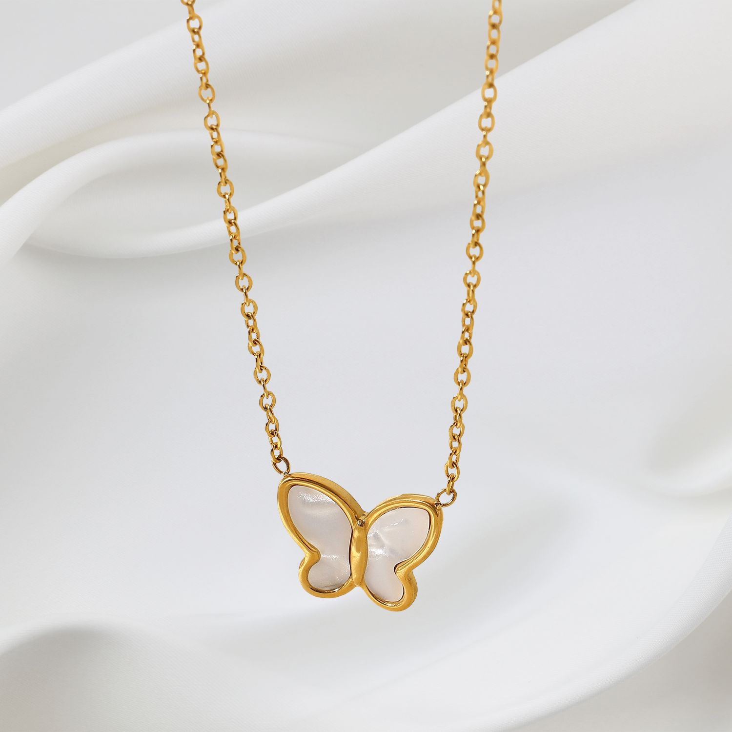 BUTTERFLY NECKLACE