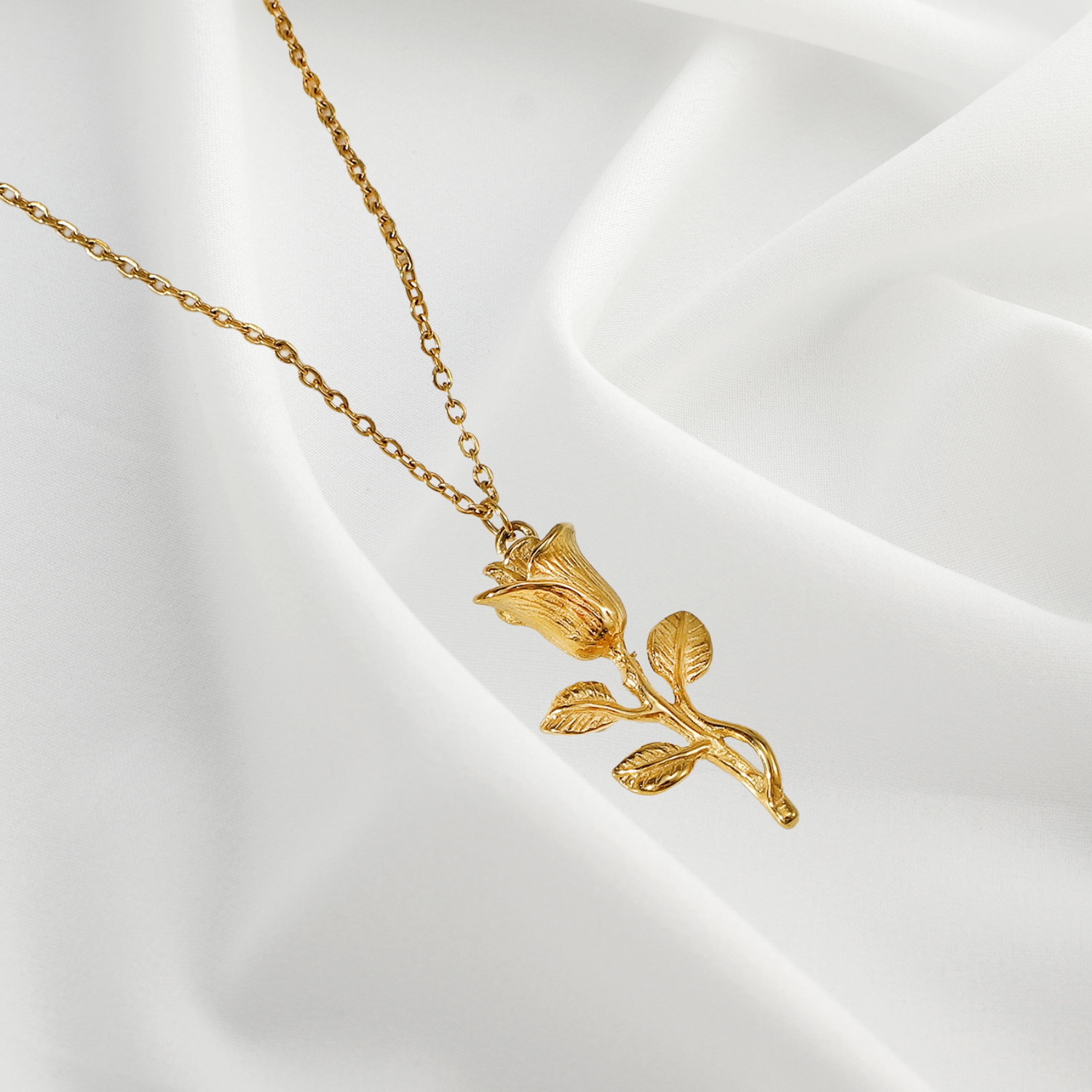 ROSA NECKLACE
